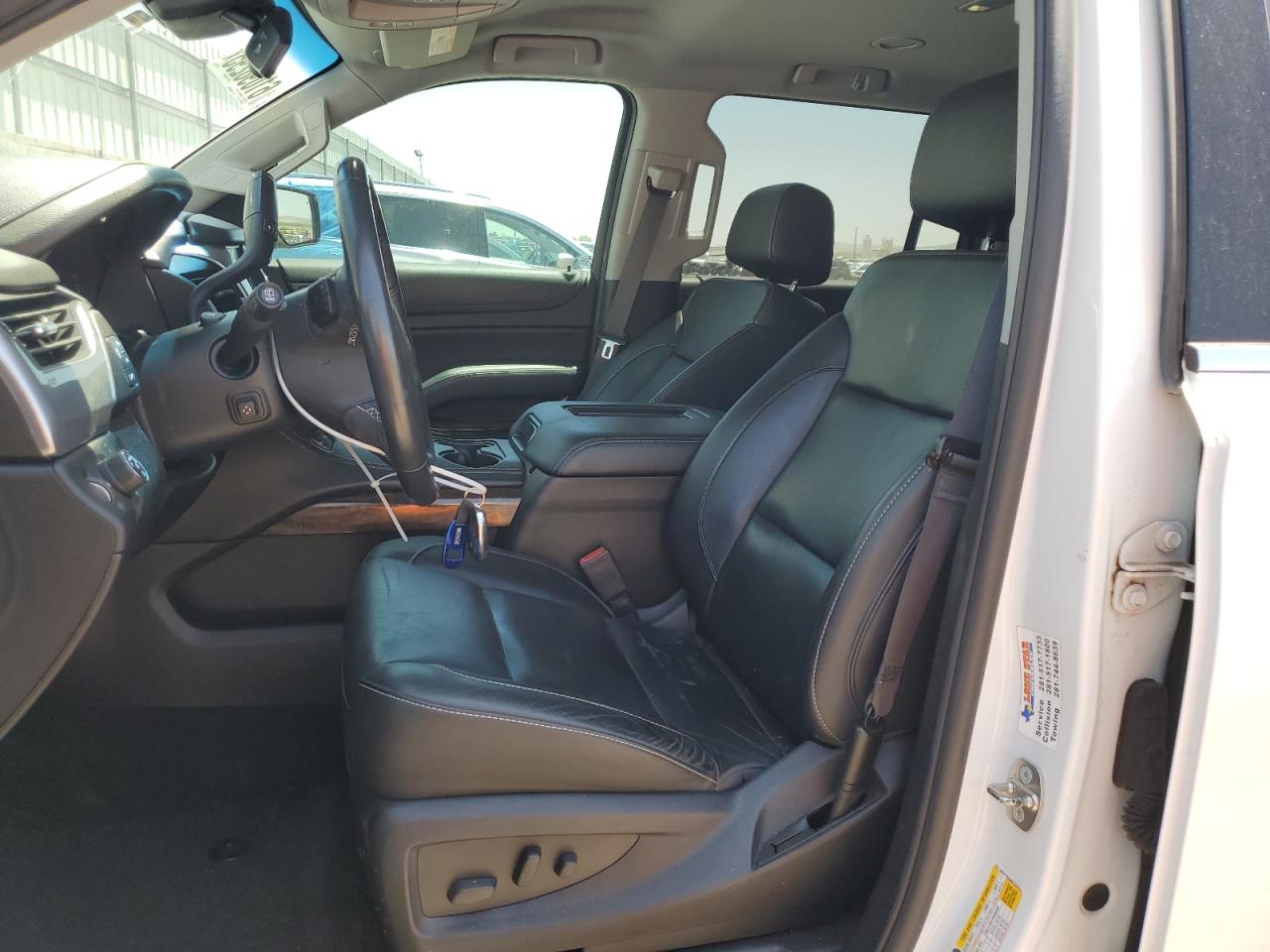 CHEVROLET SUBURBAN C1500 LT