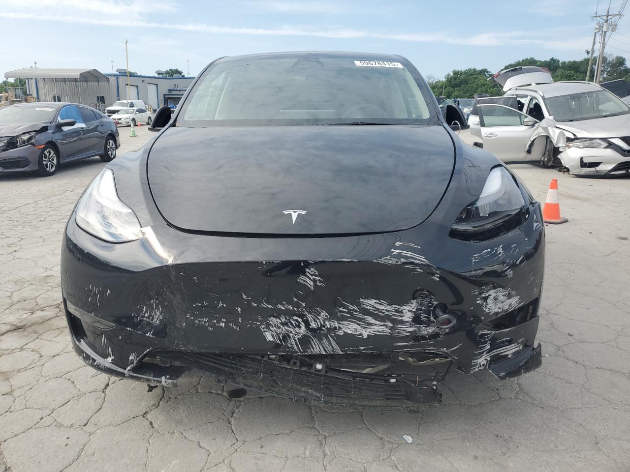 TESLA MODEL Y