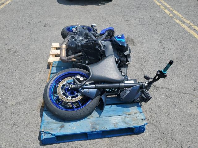 YAMAHA MT09 2024 JYARN94E1RA001454 photo #3