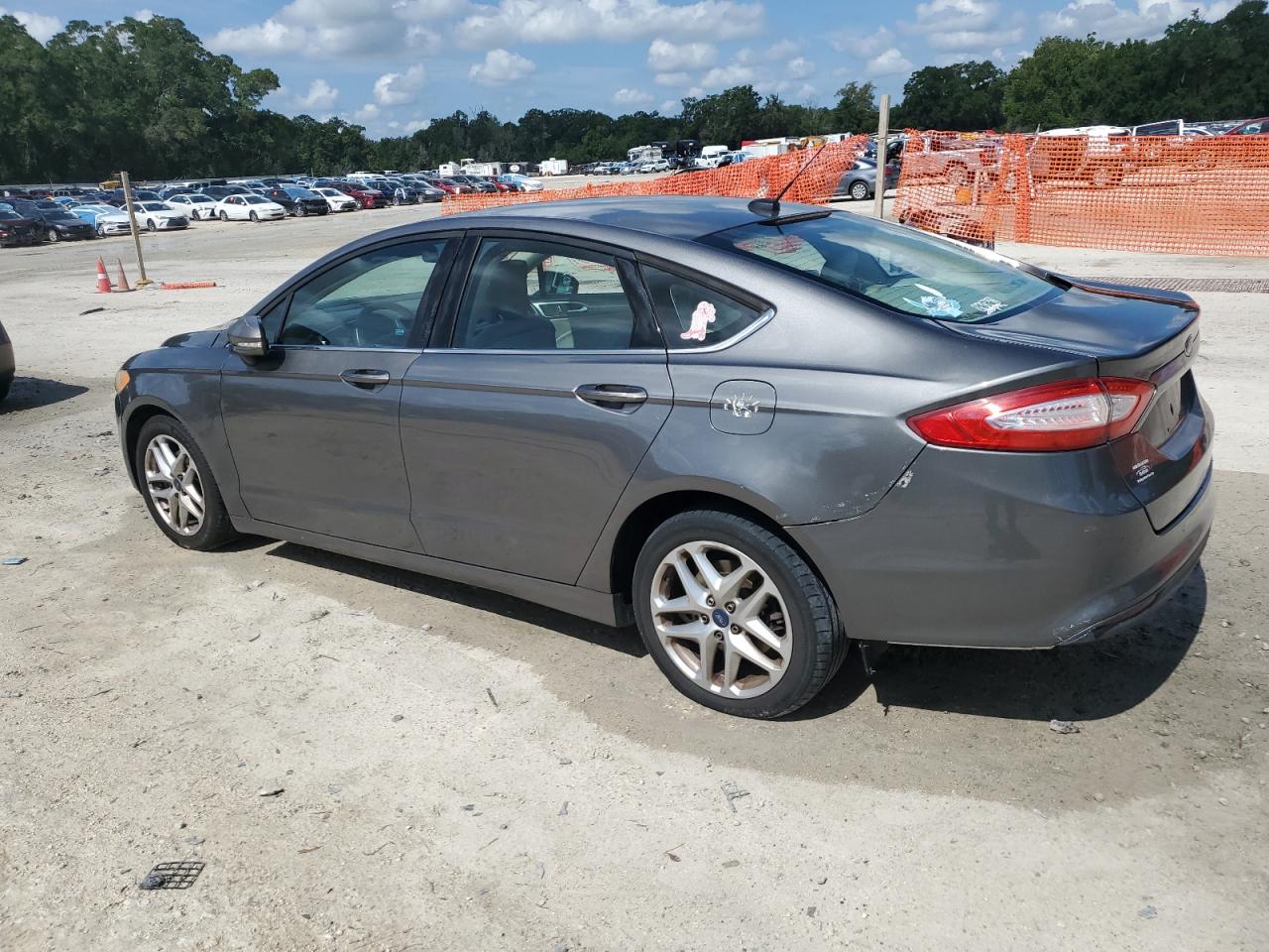 FORD FUSION SE