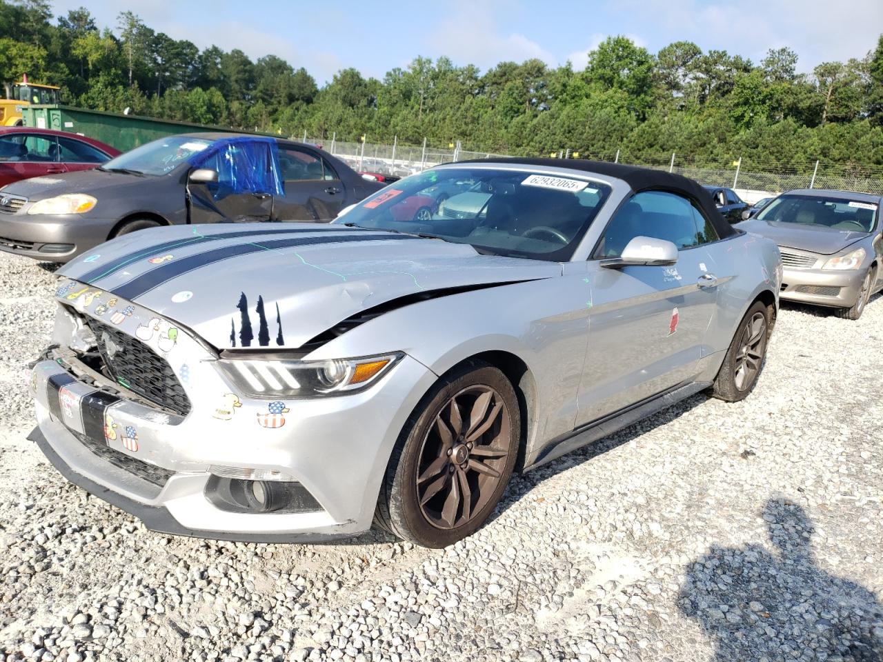 FORD MUSTANG