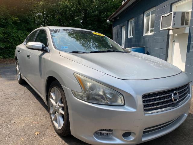 NISSAN MAXIMA S