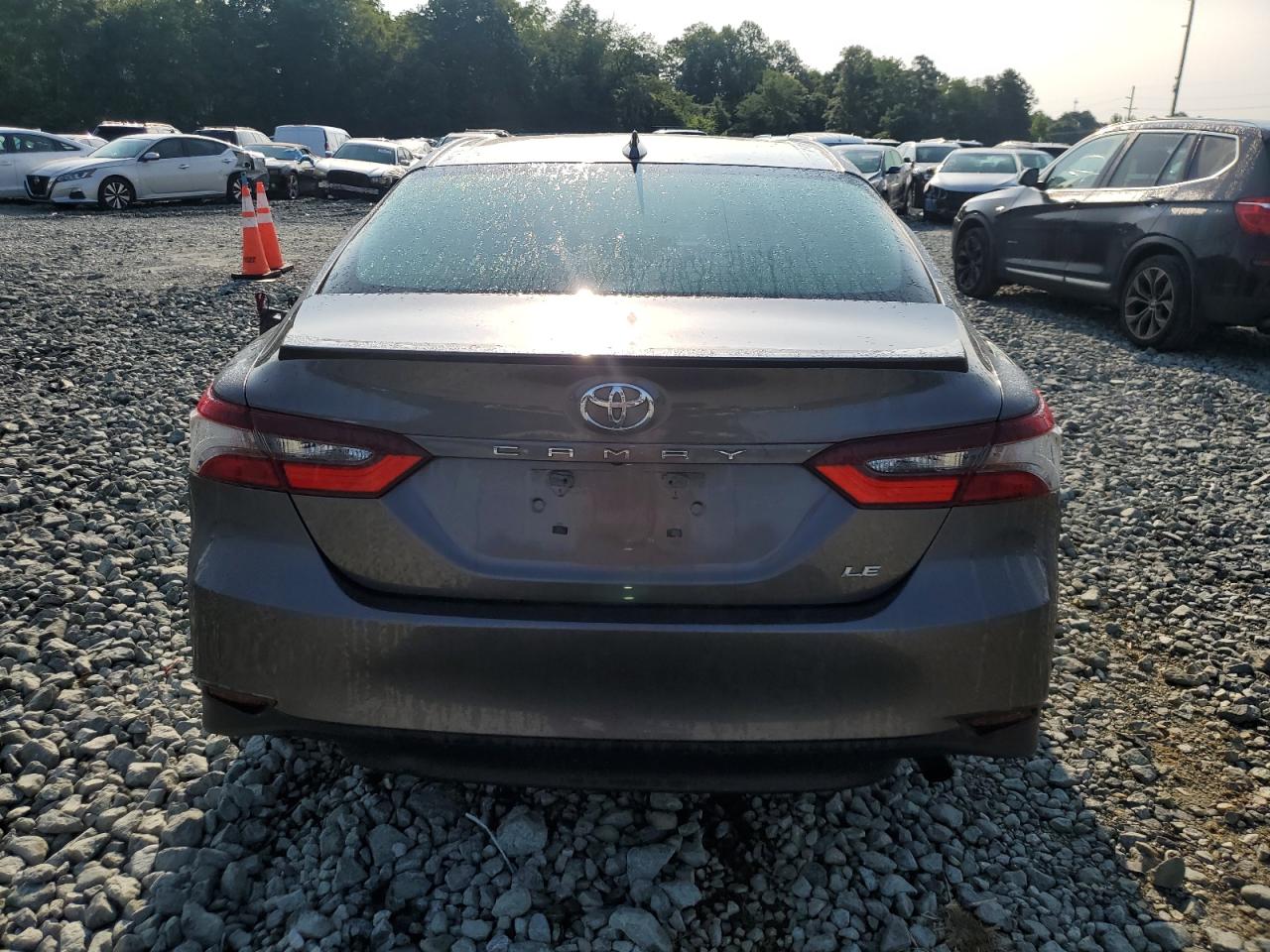 Toyota Camry le 2022