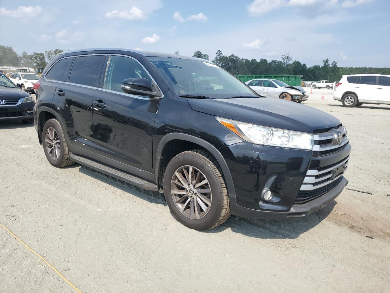 TOYOTA HIGHLANDER SE