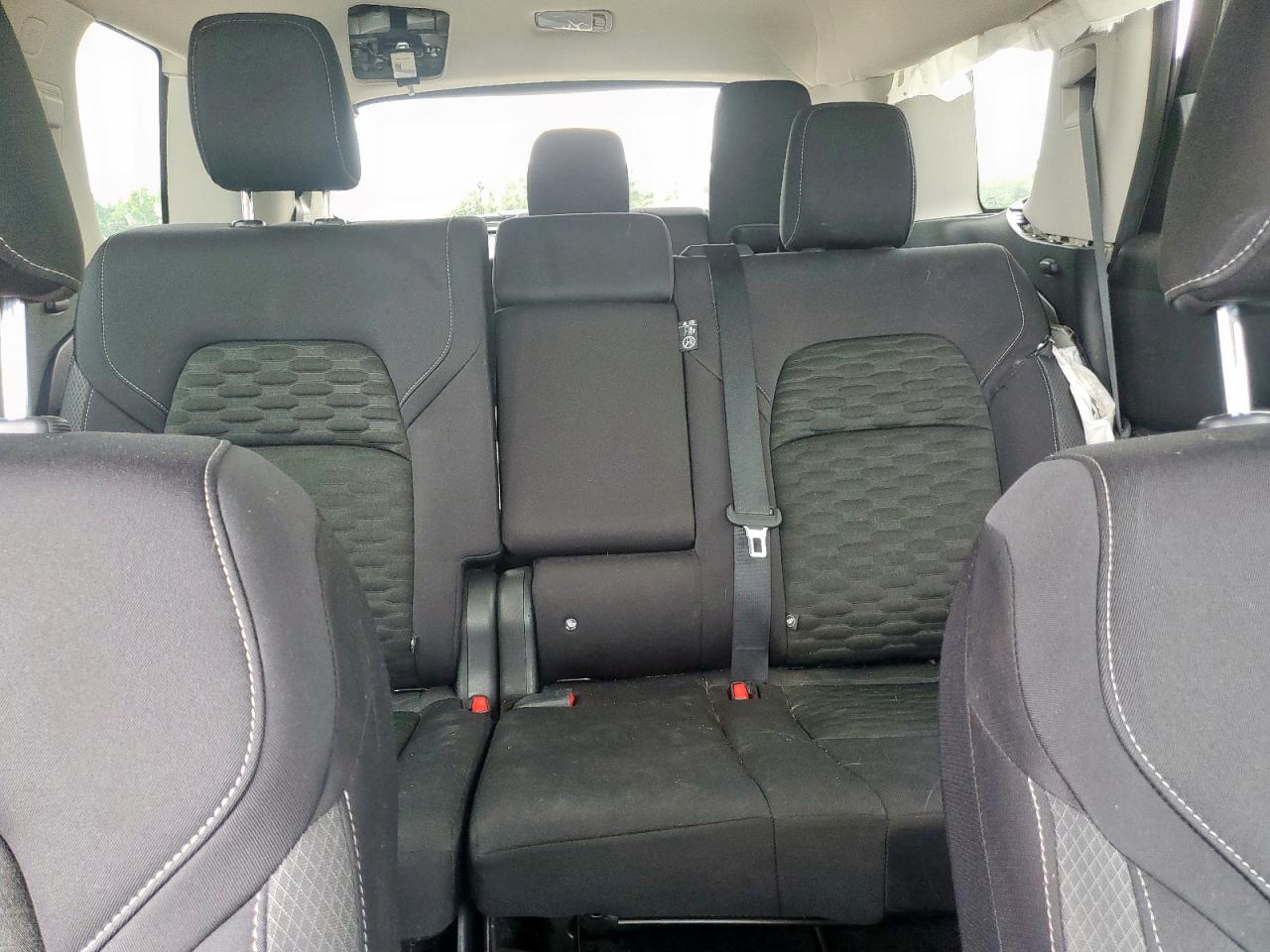 NISSAN PATHFINDER SV