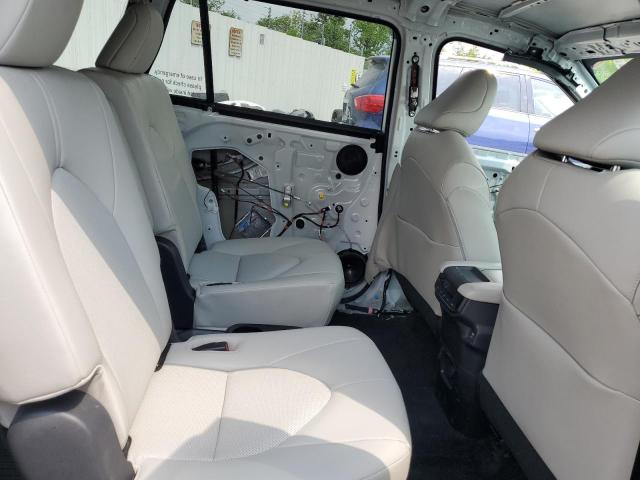 2024 TOYOTA GRAND HIGH 5TDACAB58RS007198