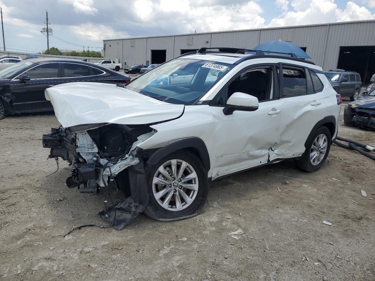 TOYOTA COROLLA CROSS LE