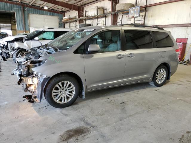 TOYOTA SIENNA XLE