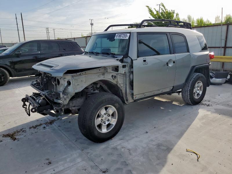 TOYOTA FJ CRUISER