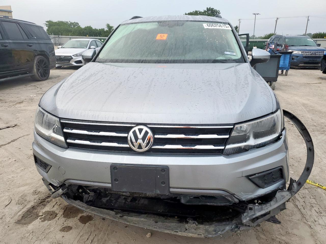 VOLKSWAGEN TIGUAN SE
