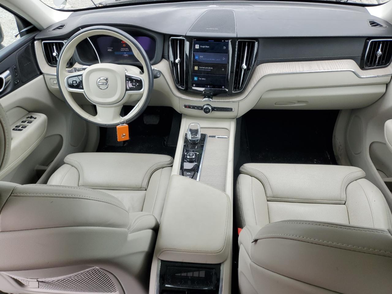 VOLVO XC60 B5 INSCRIPTION