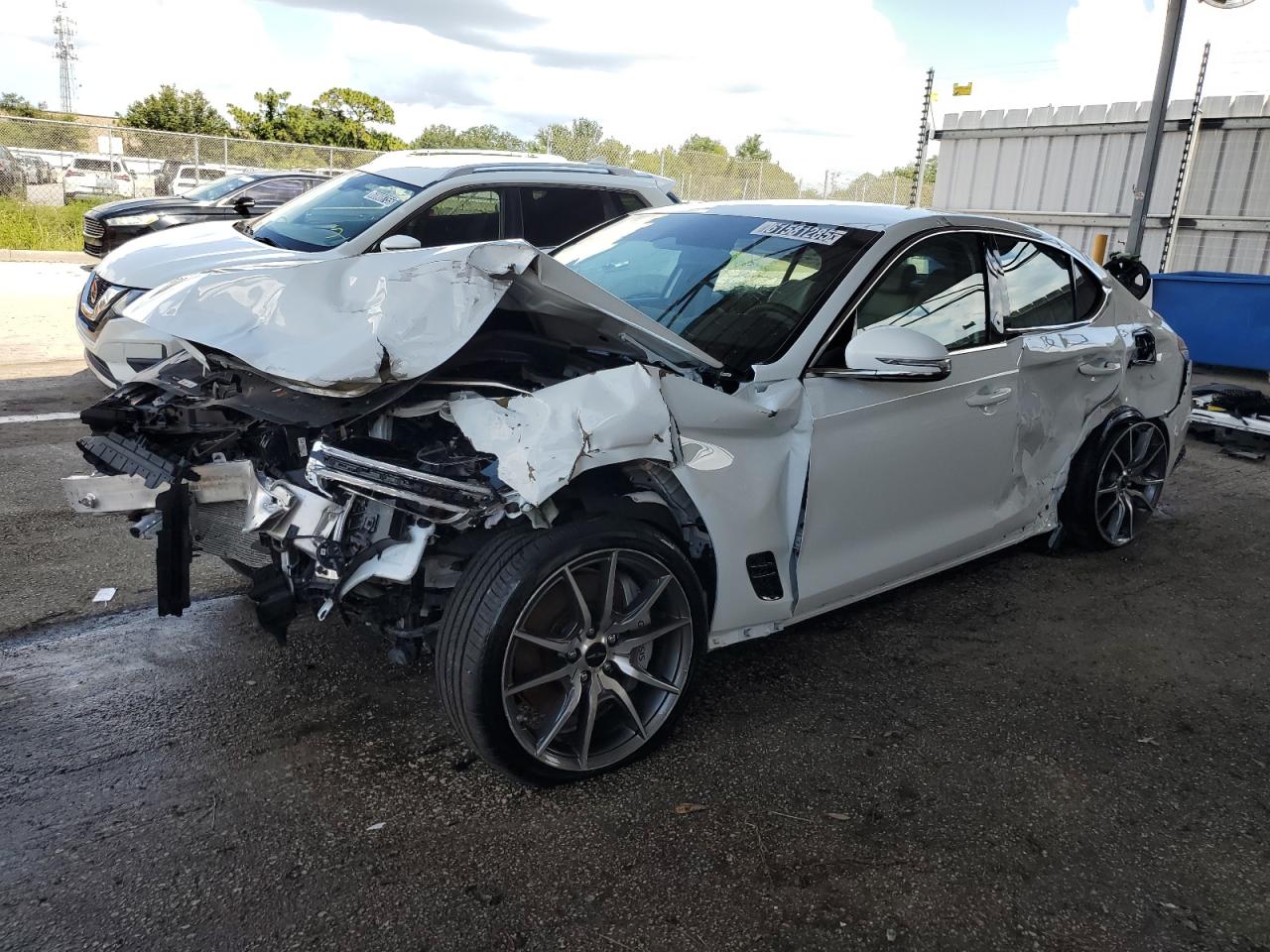 GENESIS G70 BASE