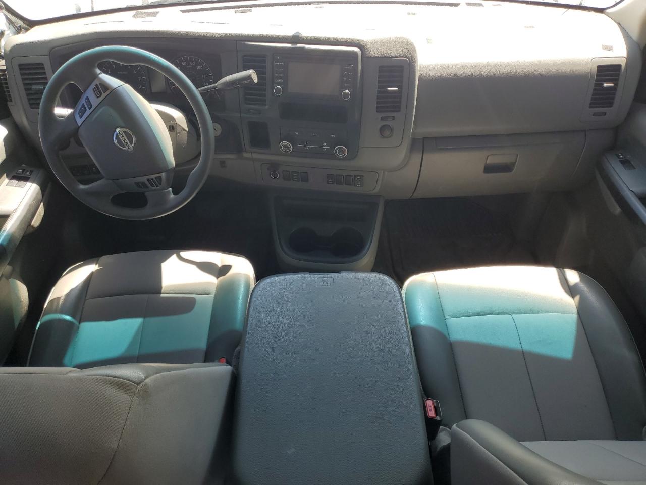 NISSAN NV2500 2500 S