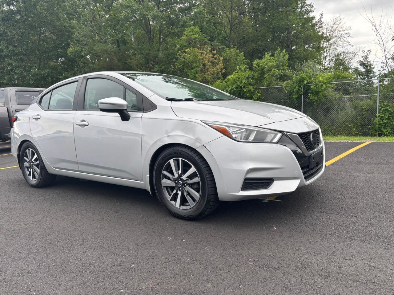 NISSAN VERSA SV