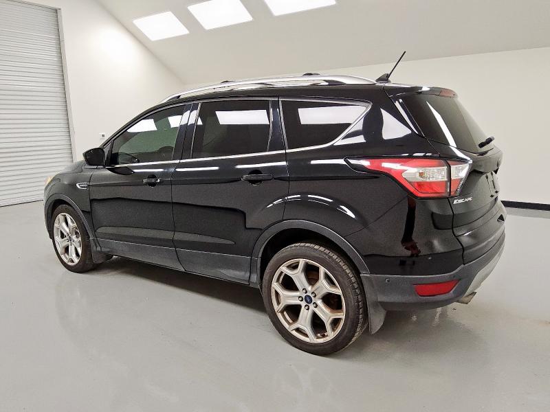 Vin: 1fmcu9j92jua30979, lot: 58323295, ford escape titanium 20182