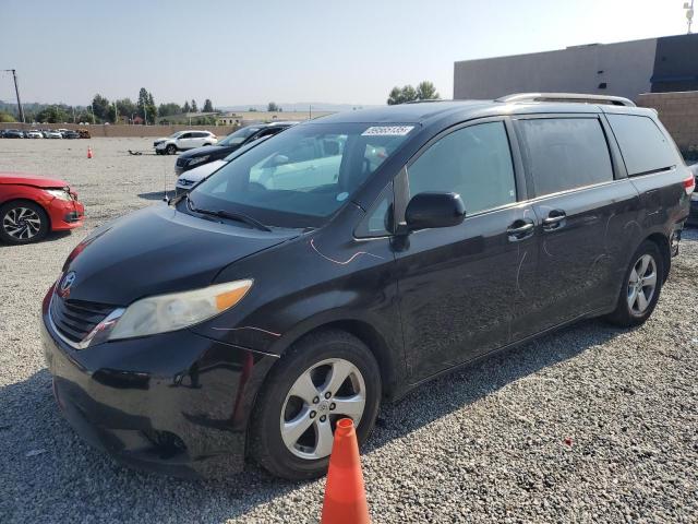 TOYOTA SIENNA LE