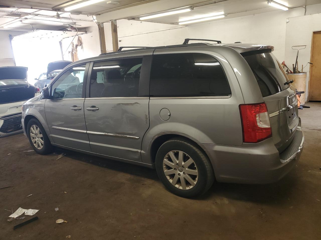 CHRYSLER TOWN & COUNTRY TOURING