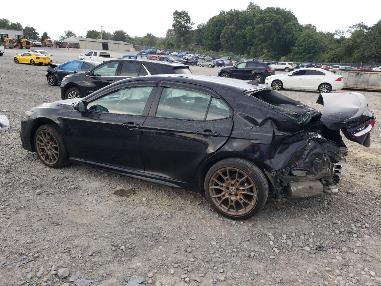 TOYOTA CAMRY SE NIGHT SHADE