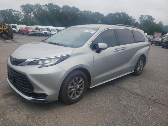 TOYOTA SIENNA LE