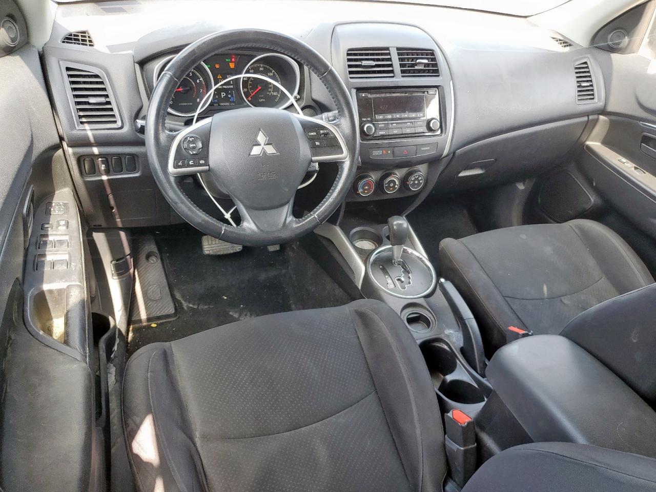 MITSUBISHI OUTLANDER ES