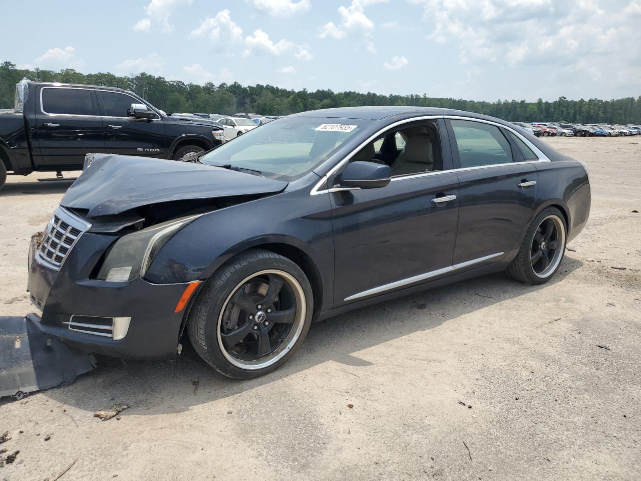 CADILLAC XTS LUXURY COLLECTION
