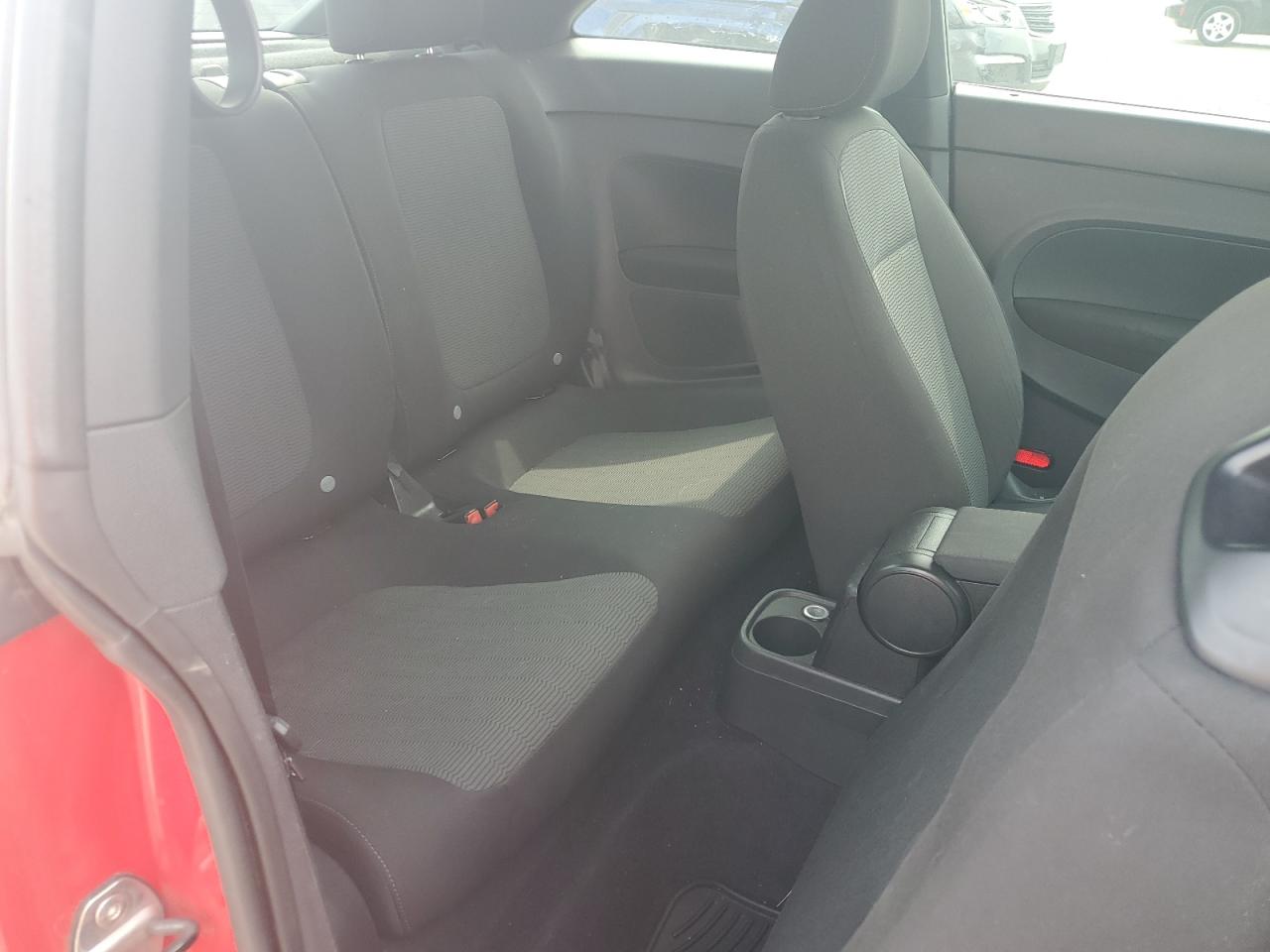Volkswagen Beetle 2014