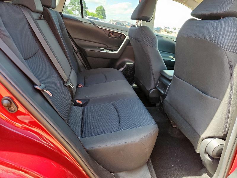 2019 TOYOTA RAV4 LE - JTMH1RFV0KD517317