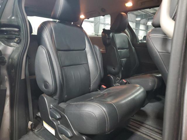 2016 TOYOTA SIENNA SE 5TDXK3DC8GS707465