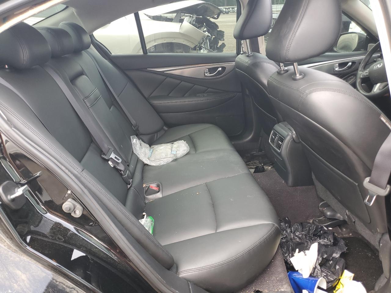 INFINITI Q50 PREMIUM