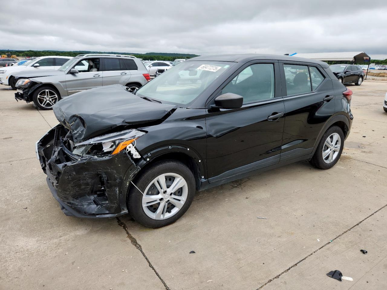 NISSAN KICKS S