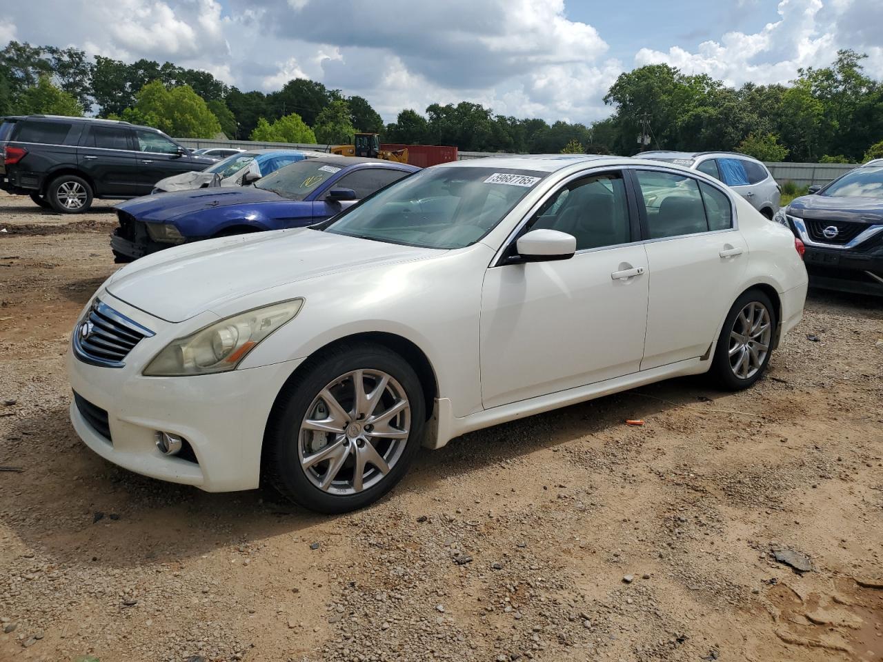 INFINITI G37 BASE