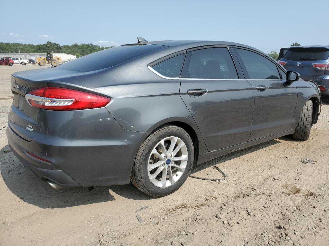 FORD FUSION SE