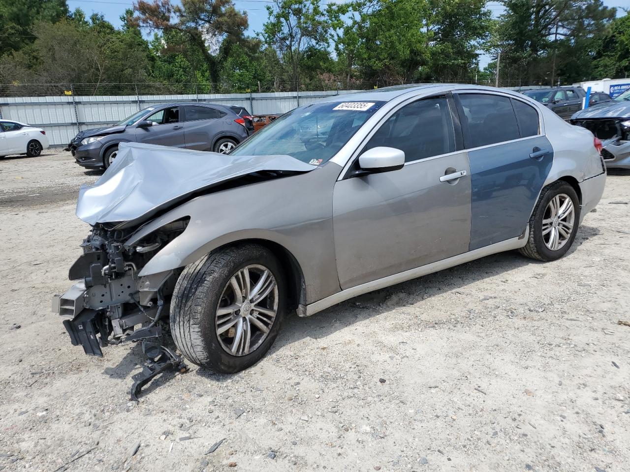 INFINITI G25 BASE