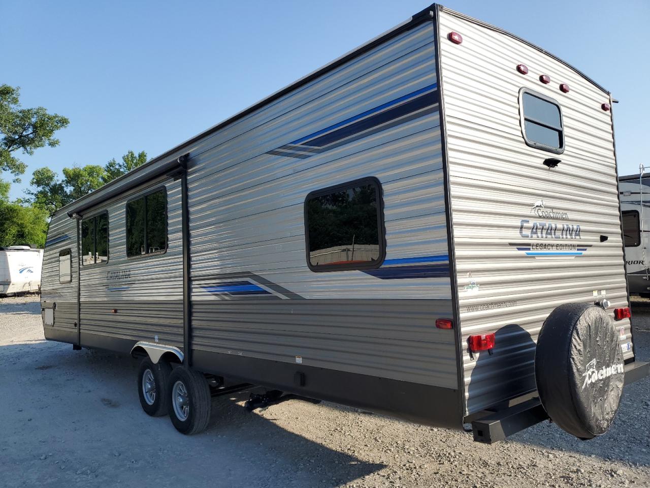 Lot #3216912270 2020 COACH CATALINA