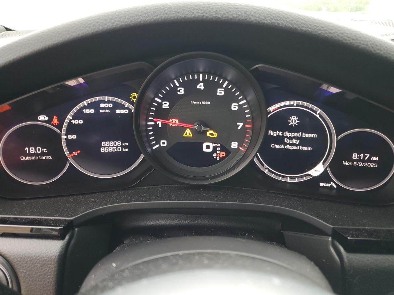 PORSCHE CAYENNE COUPE