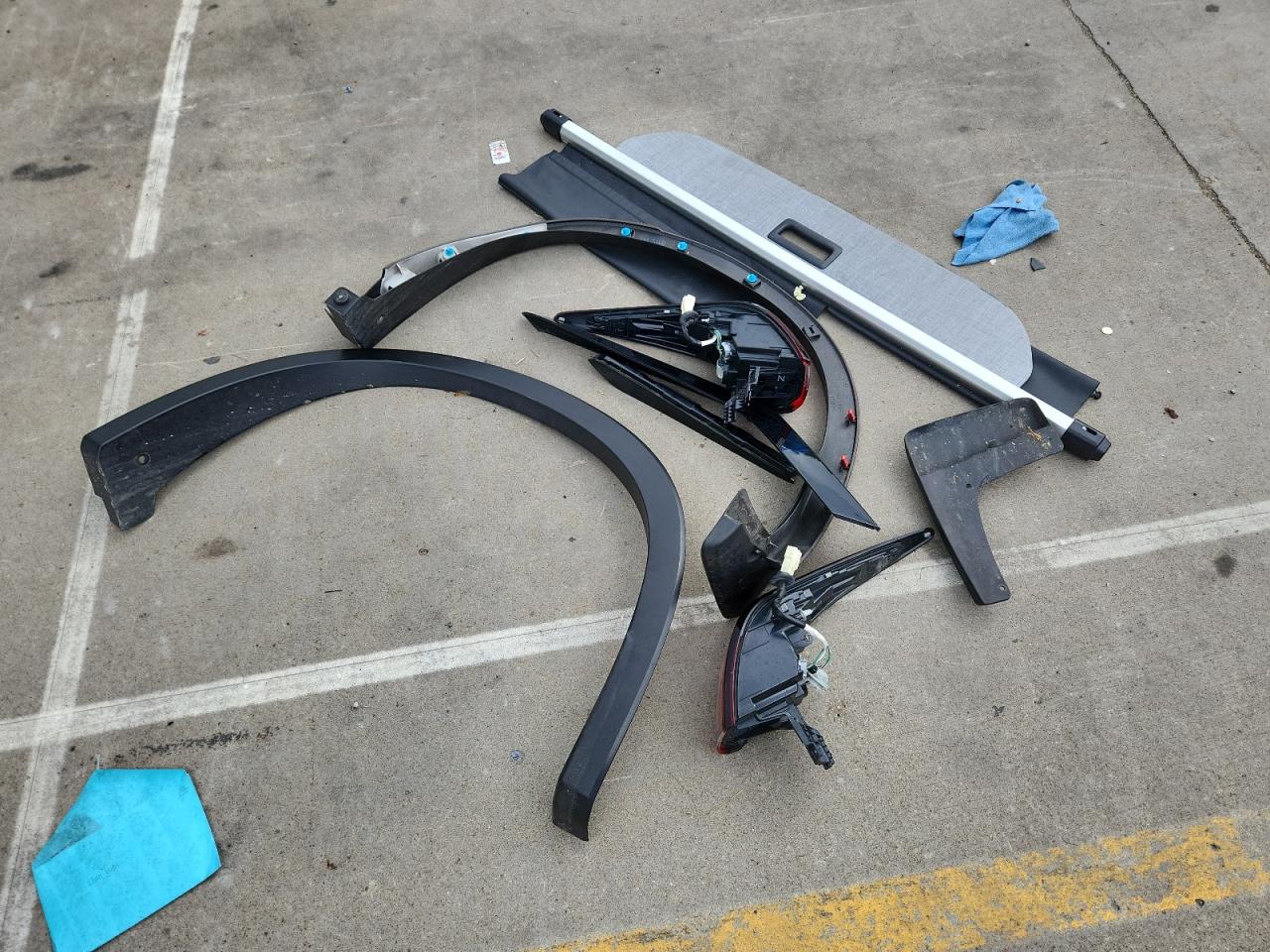 MITSUBISHI OUTLANDER SE