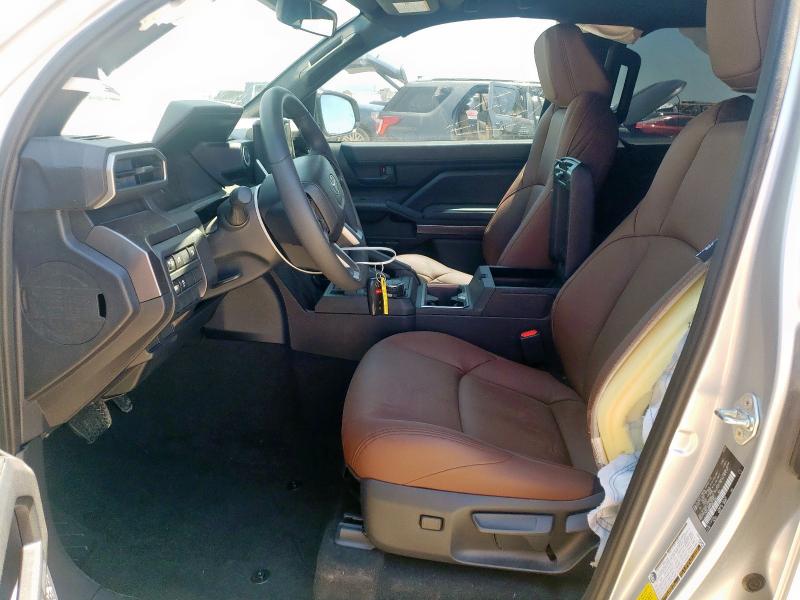 2025 TOYOTA 4RUNNER SR - JTEVA5BR8S5011874
