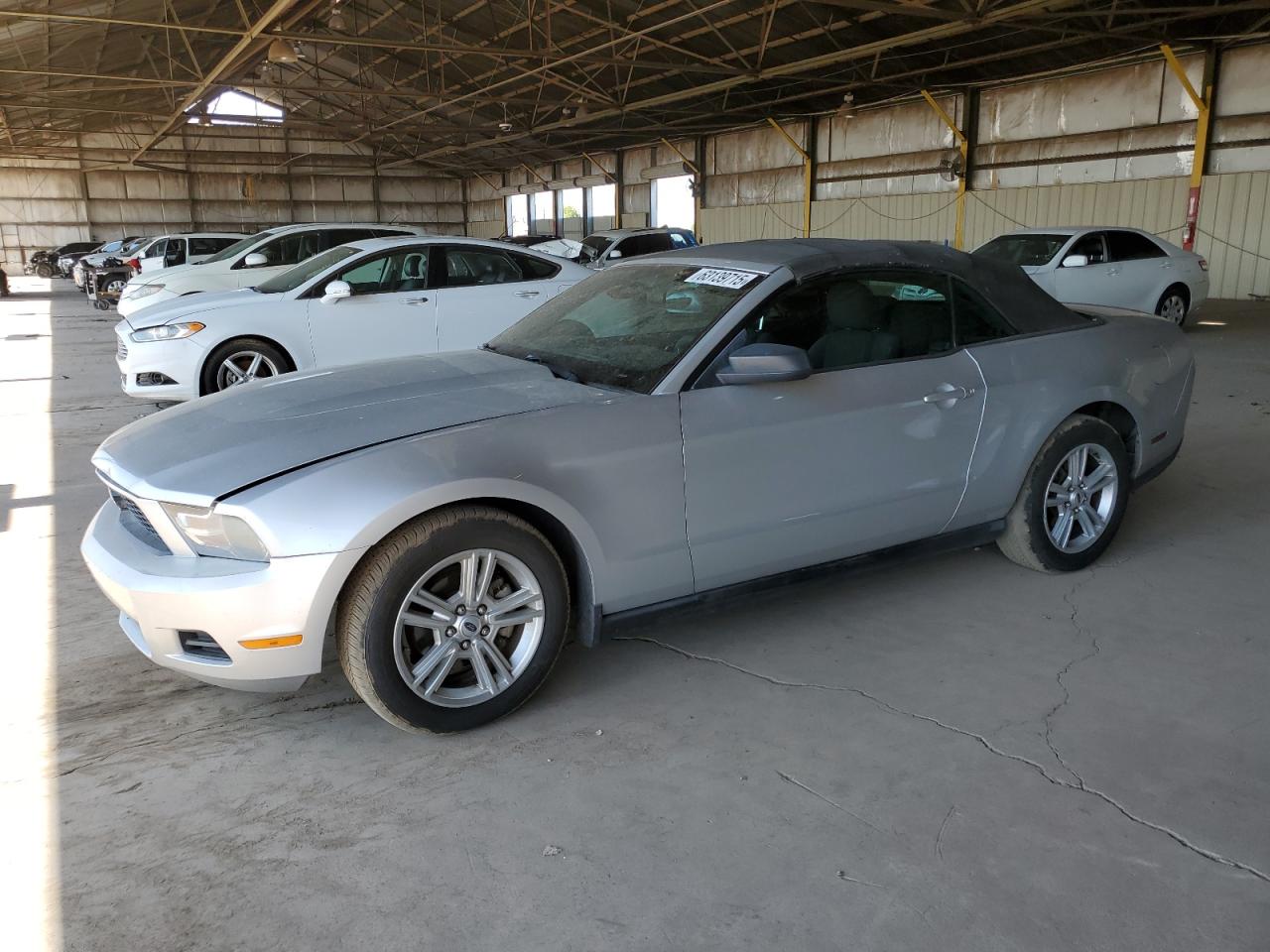 FORD MUSTANG