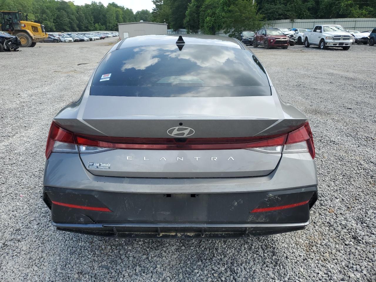 HYUNDAI ELANTRA SEL