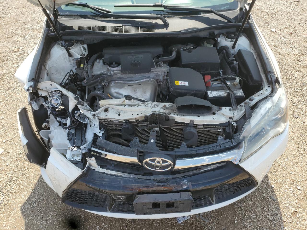 Toyota Camry le 2017