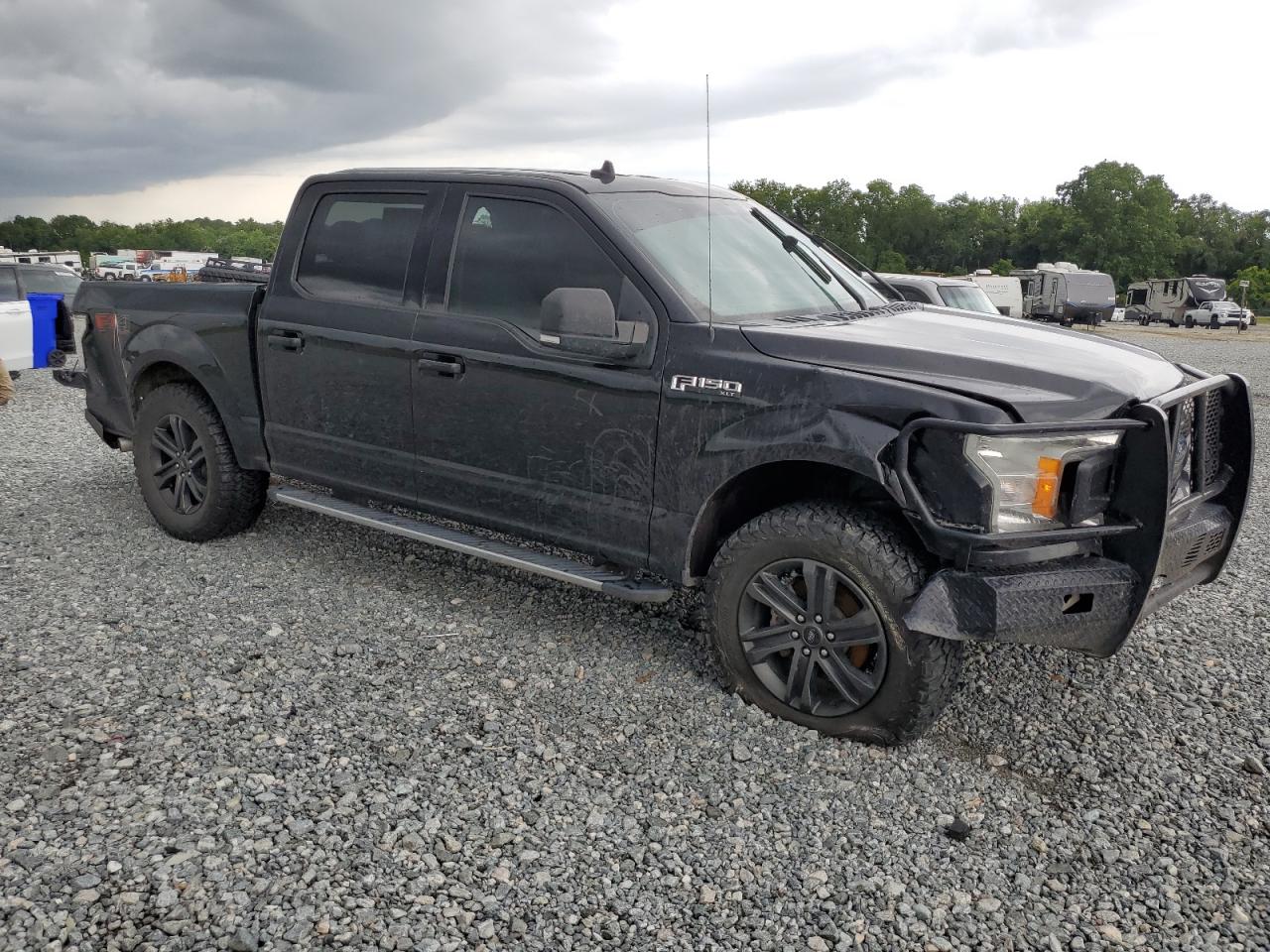 FORD F-150 SUPERCREW