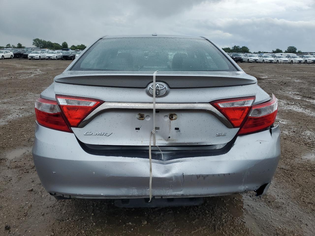 Toyota Camry le 2017