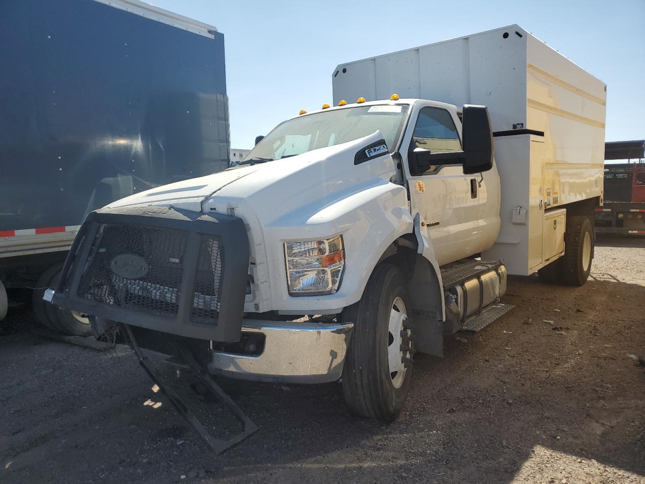 FORD F-750 SUPER DUTY