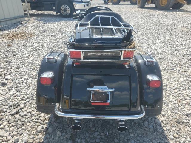 2011 HARLEY-DAVIDSON FLHTCUTG 1HD1MAM15BB856210