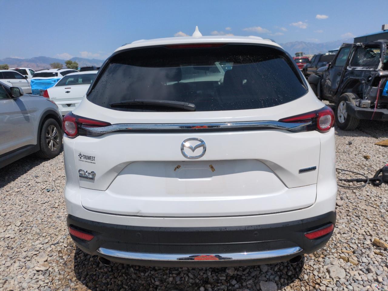 MAZDA CX-9 SIGNATURE