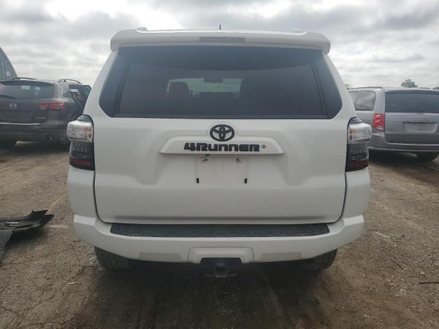 2018 TOYOTA 4RUNNER SR - JTEBU5JR3J5507353