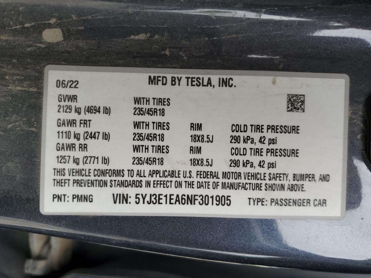 TESLA MODEL 3