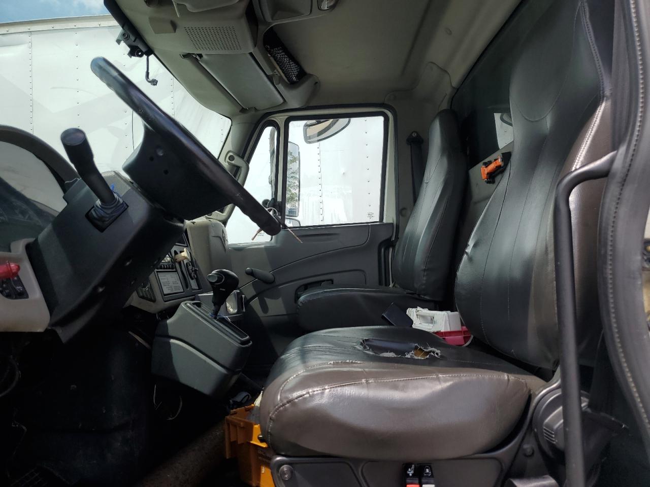 Lot #3198875093 2012 INTERNATIONAL 4000 4300