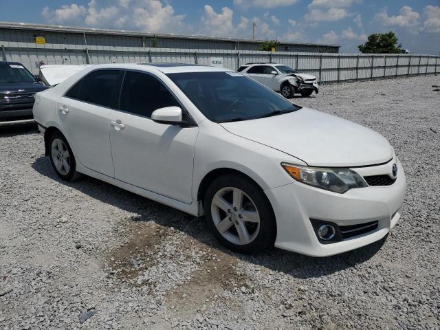 Vin: 4t1bf1fk5eu756098, lot: 62810395, toyota camry l 20144