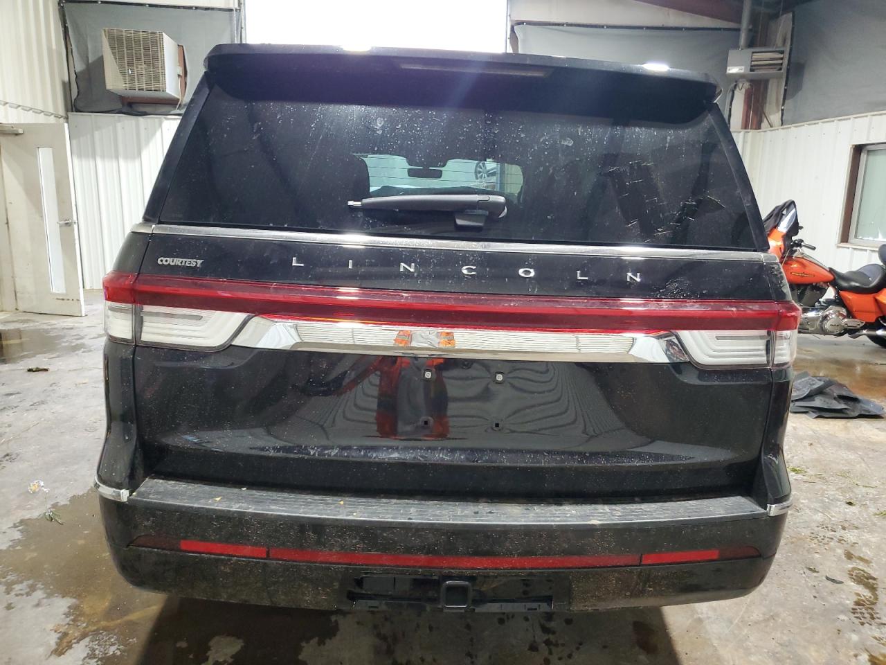 LINCOLN NAVIGATOR RESERVE